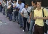 Despidos, salarios congelados y un horizonte de mayor incertidumbre Despidos, salarios congelados y un horizonte de mayor incertidumbre