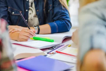 Ausentismo en escuelas secundarias: 1 de cada 4 alumnos tiene al menos 20 faltas por año