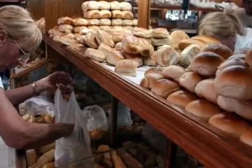 Panaderos en crisis: las ventas cayeron 53% en el año y ya cerraron casi 400 locales en Provincia Panaderos en crisis: las ventas cayeron 53% en el año y ya cerraron casi 400 locales en Provincia
