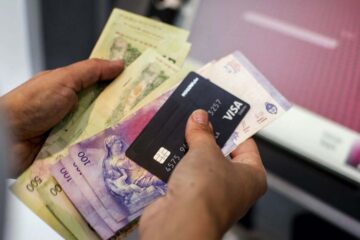 Con el sueldo de este mes, los empleados volverán a tributar ganancias