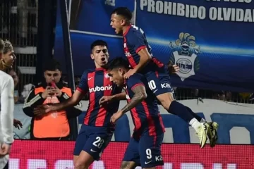 San Lorenzo derrotó a Gimnasia y logró su primer triunfo en la Liga