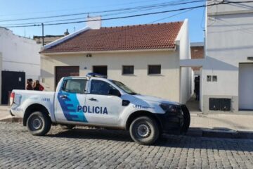 Violento asalto en Pringles: golpean y le roban a una mujer en su casa