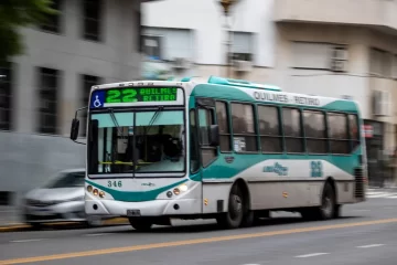 Cae el uso de colectivos y subtes por la crisis económica y la suba de tarifas Cae el uso de colectivos y subtes por la crisis económica y la suba de tarifas