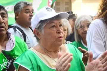 «Nos duele el hambre y el estar tan solos»: el mensaje de la titular del Centro Nacional de Jubilados y Pensionados «Nos duele el hambre y el estar tan solos»: el mensaje de la titular del Centro Nacional de Jubilados y Pensionados