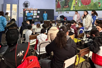 «Ver Para Aprender» comenzó el recorrido por la Escuela Nº40 de Carhué «Ver Para Aprender» comenzó el recorrido por la Escuela Nº40 de Carhué