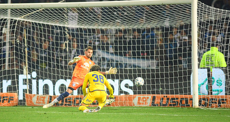 Boca rescató un agónico empate ante Independiente Rivadavia Boca rescató un agónico empate ante Independiente Rivadavia