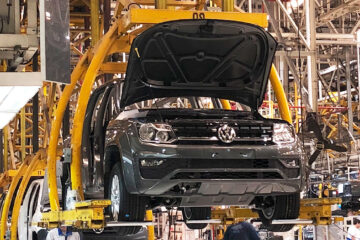 Volkswagen desvincula a 300 operarios mientras la industria automotriz cae 24% en el año Volkswagen desvincula a 300 operarios mientras la industria automotriz cae 24% en el año