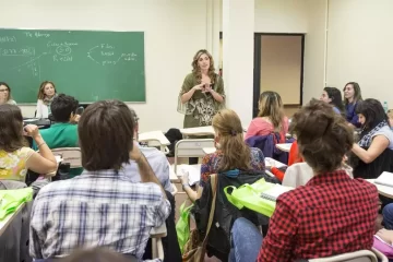 Crisis universitaria: docentes perdieron 55% de poder adquisitivo en 2024 Crisis universitaria: docentes perdieron 55% de poder adquisitivo en 2024