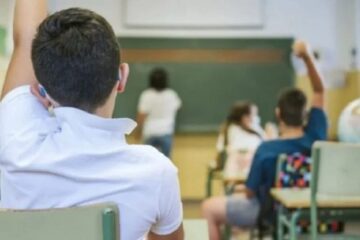 Se profundiza la brecha socioeconómica entre escuelas públicas y privadas en el país