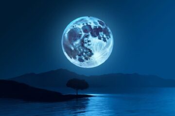 Llega la superluna azul más grande y brillosa del año