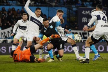 Racing cayó ante Gimnasia y dejó pasar la oportunidad de ser el puntero Racing cayó ante Gimnasia y dejó pasar la oportunidad de ser el puntero
