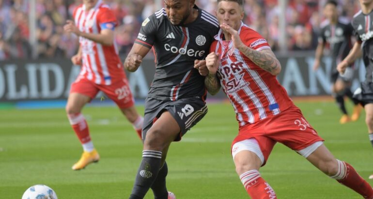 River igualó ante Unión antes del regreso de Gallardo River igualó ante Unión antes del regreso de Gallardo