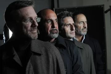 Los Simuladores posponen su película por la «situación complicada» del país