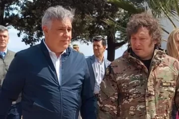 Incendios en Córdoba: Milei recorrió la zona con el gobernador Llaryora Incendios en Córdoba: Milei recorrió la zona con el gobernador Llaryora