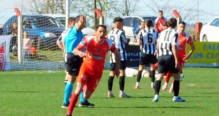 En un partidazo para el infarto, Deportivo le ganó 5 a 4 a Puan FC En un partidazo para el infarto, Deportivo le ganó 5 a 4 a Puan FC