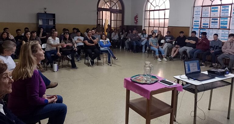 La Municipalidad dictó una charla sobre empleo y emprendedorismo