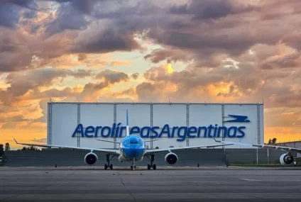 Aerolíneas Argentinas tuvo ganancias por segundo año y pagará un impuesto por primera vez en su historia Aerolíneas Argentinas tuvo ganancias por segundo año y pagará un impuesto por primera vez en su historia