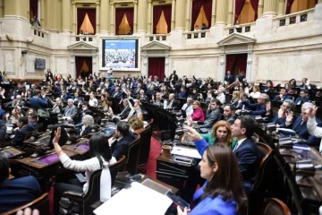 La UCR suspendió a los diputados que respaldaron el veto de Milei a los jubilados
