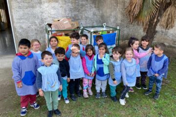 Carhué: Niños del Jardín Nº 909 «Cumelén» aprenden sobre el cuidado del Medioambiente con la instalación de Eco Puntos Carhué: Niños del Jardín Nº 909 «Cumelén» aprenden sobre el cuidado del Medioambiente con la instalación de Eco Puntos