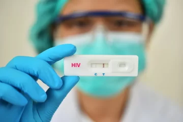 Fallo histórico: condenaron a un hombre por contagiar con HIV a su ex pareja