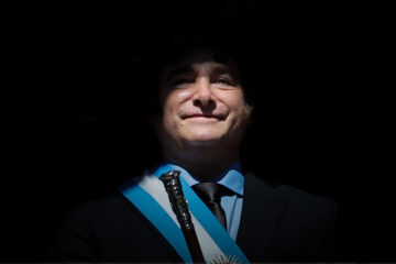 El presidente Milei denunció a tres periodistas por injurias