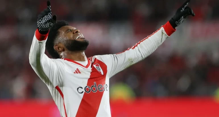 River goleó a Atlético Tucumán por la Liga River goleó a Atlético Tucumán por la Liga