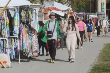 Bahía Blanca celebra el 33° Encuentro Nacional de Artesanos Bahía Blanca celebra el 33° Encuentro Nacional de Artesanos