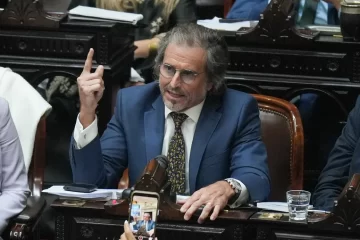 Benegas Lynch cuestionó el mensaje «colectivista» de la Iglesia Católica y pidió «dejar de financiarla»
