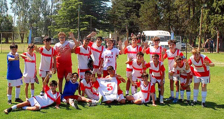 LRF Inferiores: La Séptima de Deportivo Rivera goleó y se metió en semifinales del Clausura LRF Inferiores: La Séptima de Deportivo Rivera goleó y se metió en semifinales del Clausura