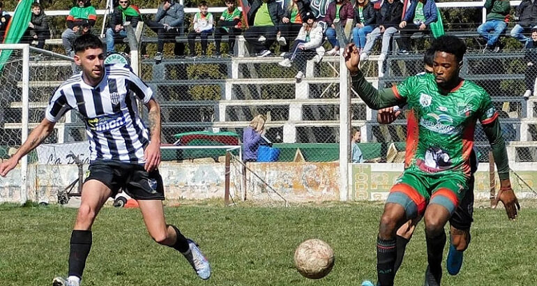 LRF Reserva: Independiente de Rivera volvió al triunfo y se acerca a la clasificación LRF Reserva: Independiente de Rivera volvió al triunfo y se acerca a la clasificación