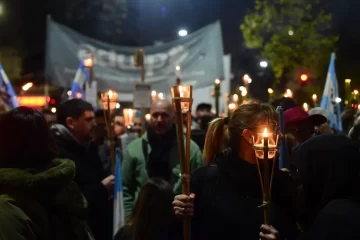 Universidades: Masiva «marcha de antorchas» en la antesala de un nuevo paro nacional