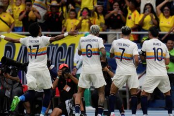 Colombia brilló en Barranquilla y goleó 4-0 a Chile