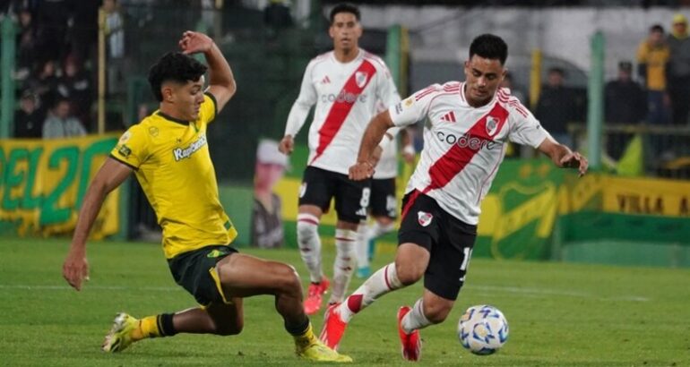 Defensa fue más pero no pudo con el River alternativo Defensa fue más pero no pudo con el River alternativo