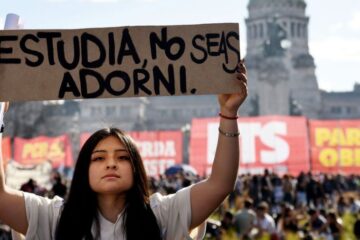 Masiva marcha por la universidad pública: los 10 puntos del documento que se leyeron