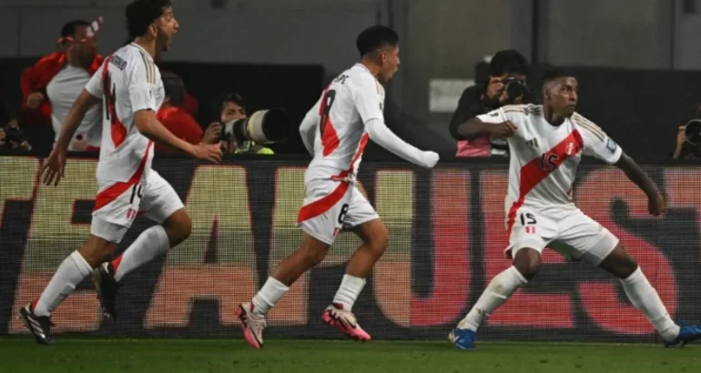 Perú dio el golpe y venció a Uruguay 1-0 en las Eliminatorias Perú dio el golpe y venció a Uruguay 1-0 en las Eliminatorias