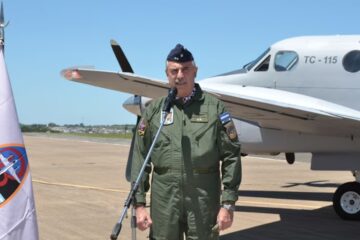 El Gobierno echó al jefe de la Fuerza Aérea por el uso indebido de aeronaves