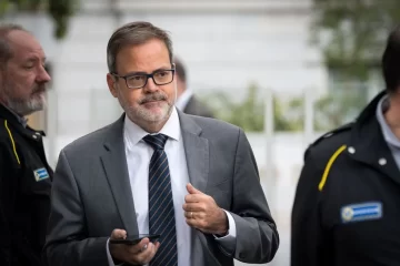 El Gobierno echó al embajador argentino en España y al cónsul en Nueva York El Gobierno echó al embajador argentino en España y al cónsul en Nueva York