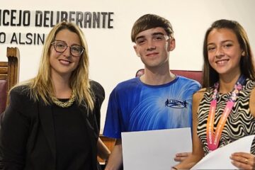 Josefina Pascual y Santiago Regalado fueron reconocidos por el Concejo Deliberante