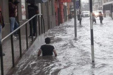 Un temporal provocó grandes inundaciones en San Salvador de Jujuy Un temporal provocó grandes inundaciones en San Salvador de Jujuy