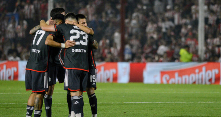 En un partidazo, River le ganó a Instituto y se prende en la pelea En un partidazo, River le ganó a Instituto y se prende en la pelea