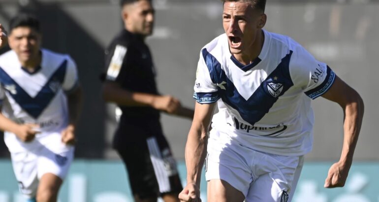 El Vélez campeón abre el Torneo Apertura de la Liga Profesional El Vélez campeón abre el Torneo Apertura de la Liga Profesional
