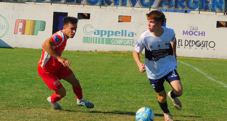 Club Sarmiento y Atlético Huanguelén, finalistas del Clausura Club Sarmiento y Atlético Huanguelén, finalistas del Clausura