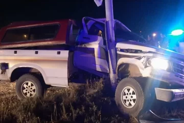 Le robó la camioneta a su papá en Pigüé y la chocó en plena fuga en la entrada a Bahía