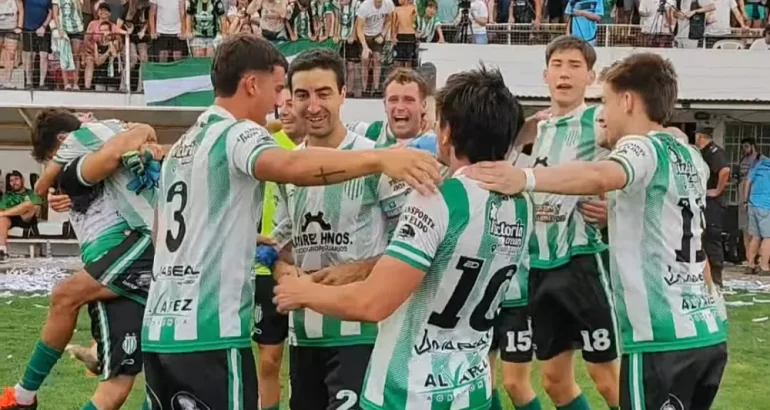 Atlético Huanguelén ganó el Clausura y va por el título de la Liga Regional ante San Martín Atlético Huanguelén ganó el Clausura y va por el título de la Liga Regional ante San Martín