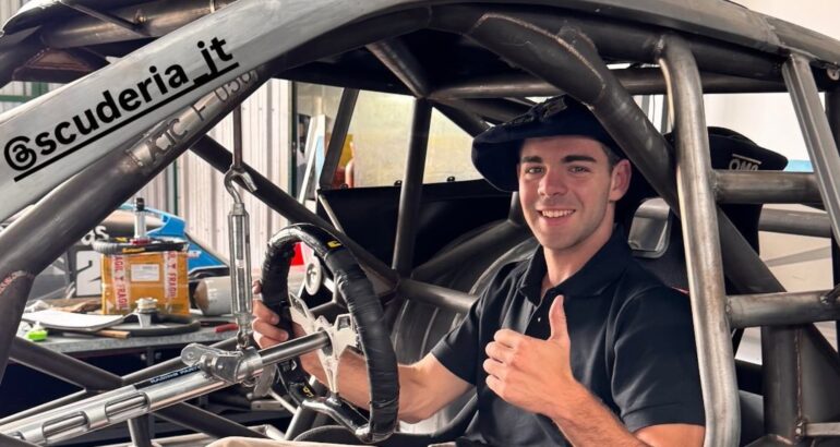 Todino se midió la butaca del Mustang de la Scudería JT Todino se midió la butaca del Mustang de la Scudería JT