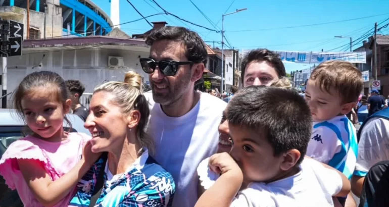 Milito nuevo presidente de Racing: «Voy a dejar mi vida por este club» Milito nuevo presidente de Racing: «Voy a dejar mi vida por este club»