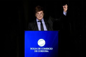 Milei: «Al ajuste no lo pagaron los jubilados, lo pagó la casta» Milei: «Al ajuste no lo pagaron los jubilados, lo pagó la casta»