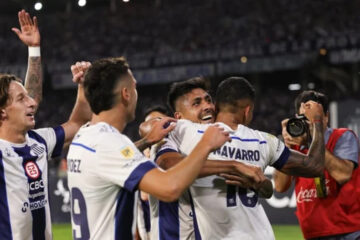 Talleres derrotó a Huracán y sueña con el título