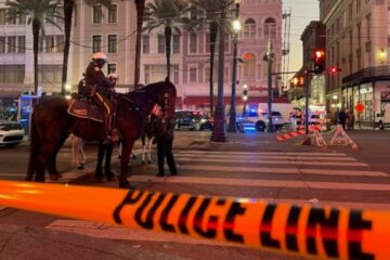 Masacre en Nueva Orleans: una camioneta atropelló a una multitud en plenos festejos de Año Nuevo y hay 10 muertos