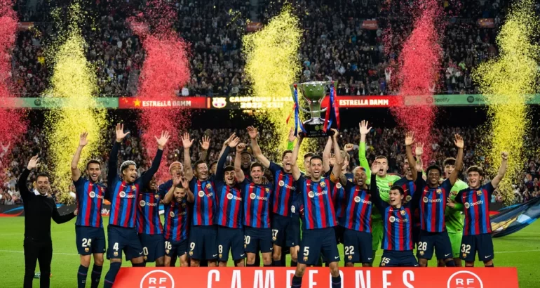 El Barcelona aplastó 5-2 al Madrid en el clásico y gritó campeón de la Supercopa de España El Barcelona aplastó 5-2 al Madrid en el clásico y gritó campeón de la Supercopa de España